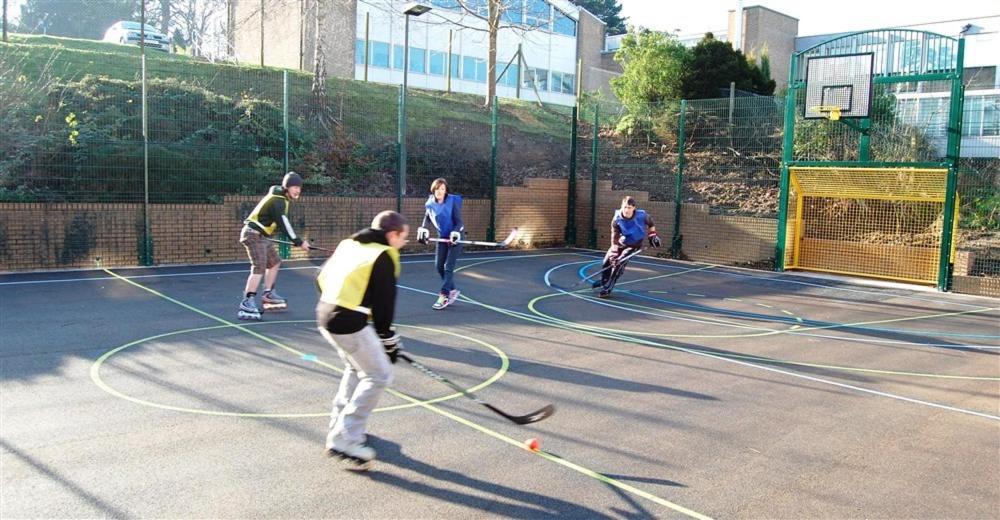 Plas Gwyn Halls, Cardiff Met University エクステリア 写真