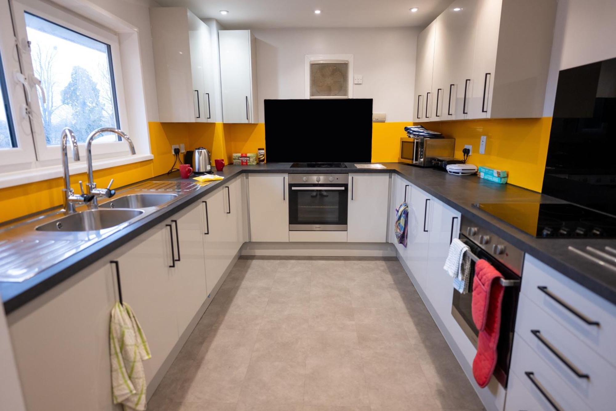 Plas Gwyn Halls, Cardiff Met University エクステリア 写真
